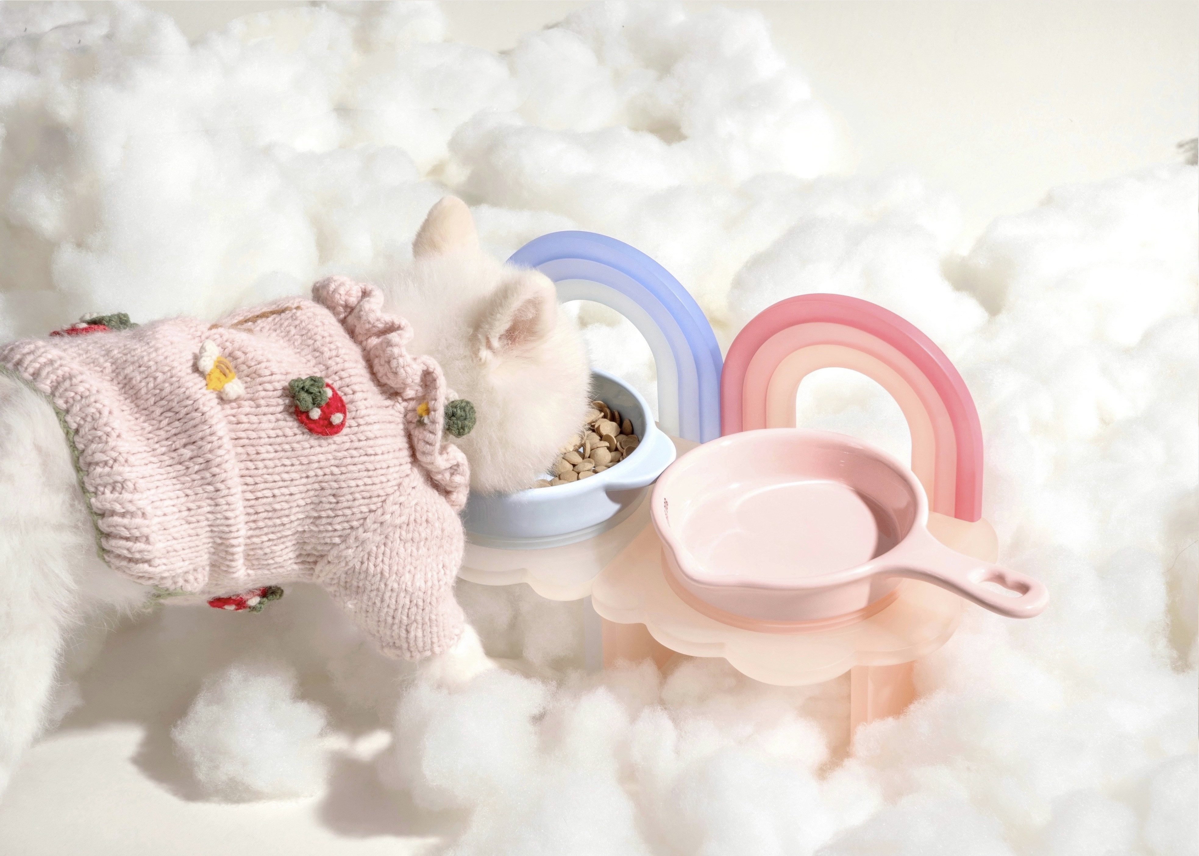 Elevated Rainbow Feeding Station